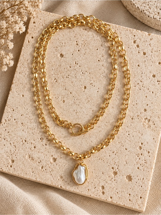 Anthropologie Jewelry - Gold Toggle Necklace with Pearl Charm